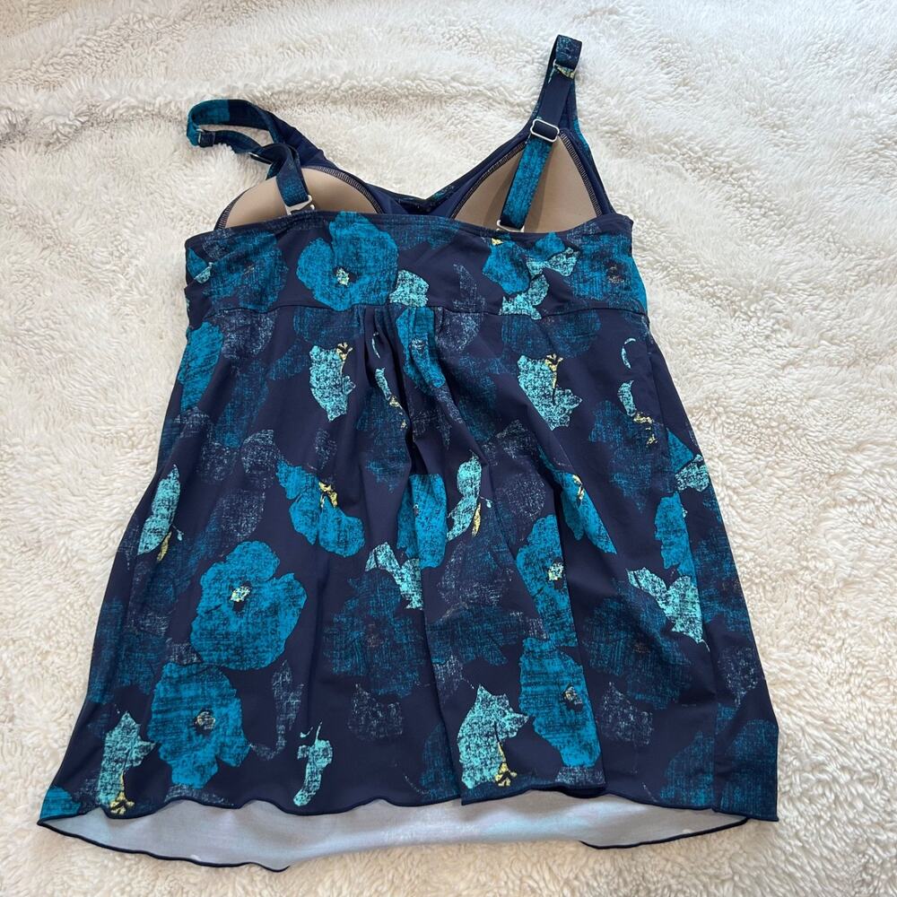 L.L. Bean Women’s Tankini Top Blue Abstract UPF 50 Swimwear 16 Beach Swim Summer - Picture 2 of 5